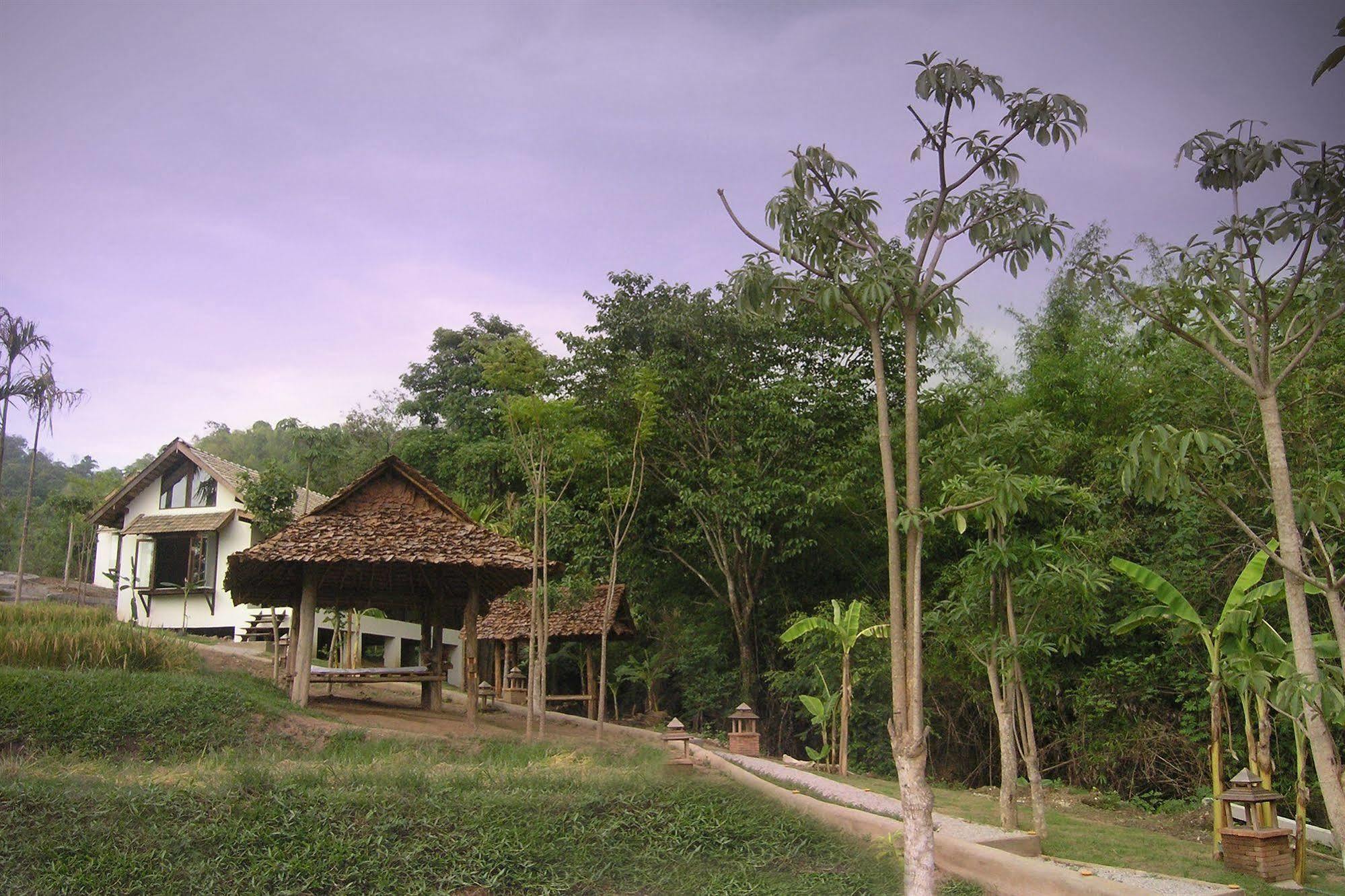 Baanrai Lanna Resort Chiang Mai Buitenkant foto
